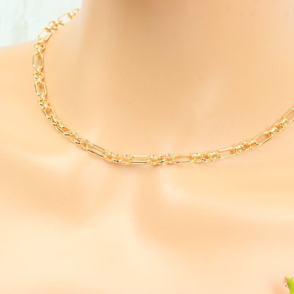 "Minimalist & Elegant Necklace Chain – Perfect for Women & Girls | UNVRC1528 - Picture 2 of 10